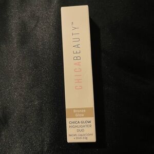 Chica Beauty Highlighter Duo